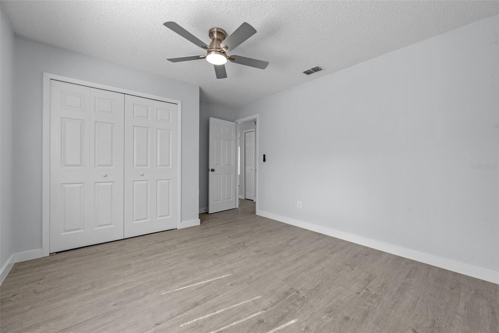 Image 21 of 75 For 2763 Waco Drive