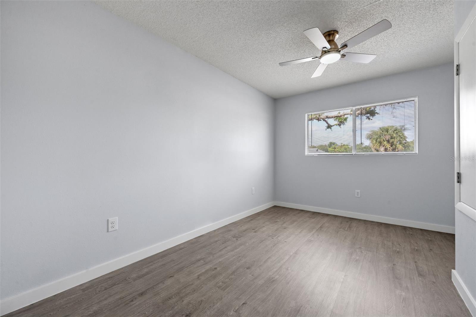 Image 36 of 75 For 2763 Waco Drive