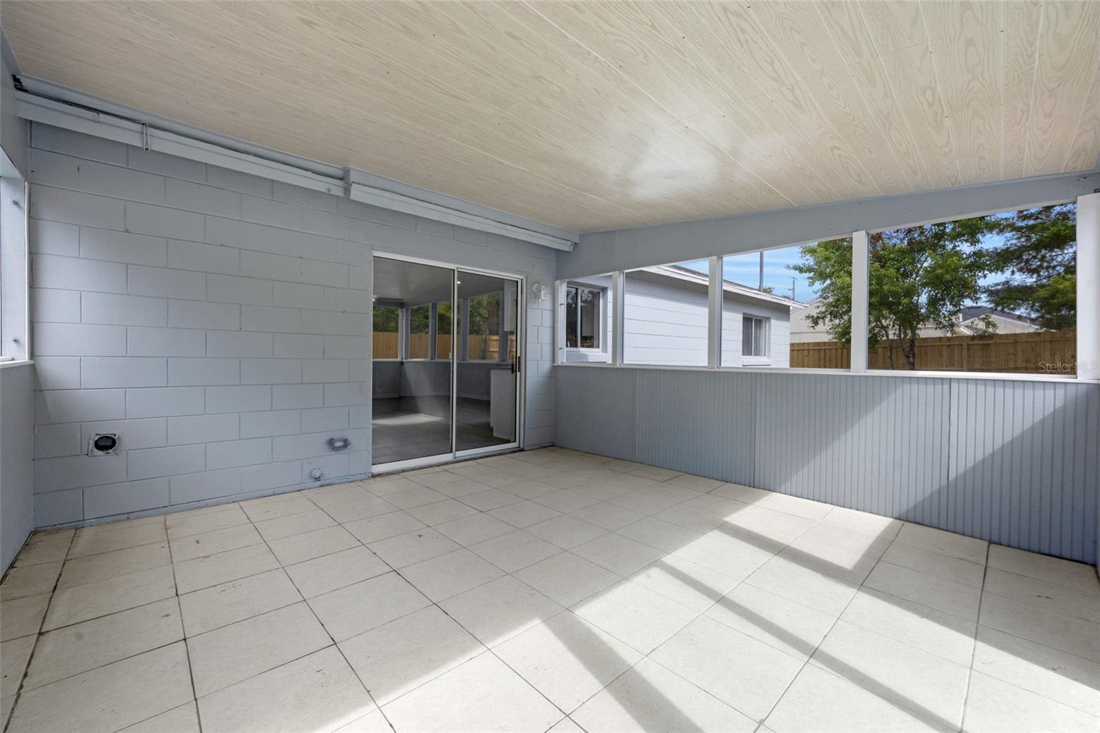 Image 40 of 75 For 2763 Waco Drive