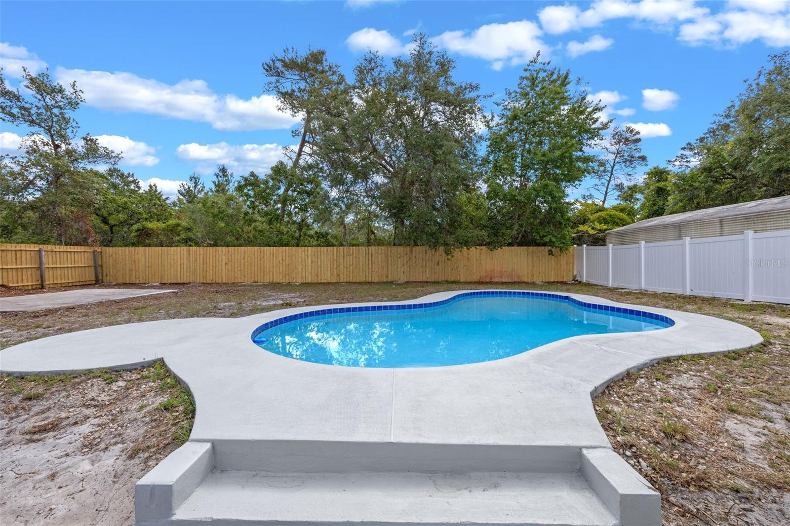 Image 42 of 75 For 2763 Waco Drive