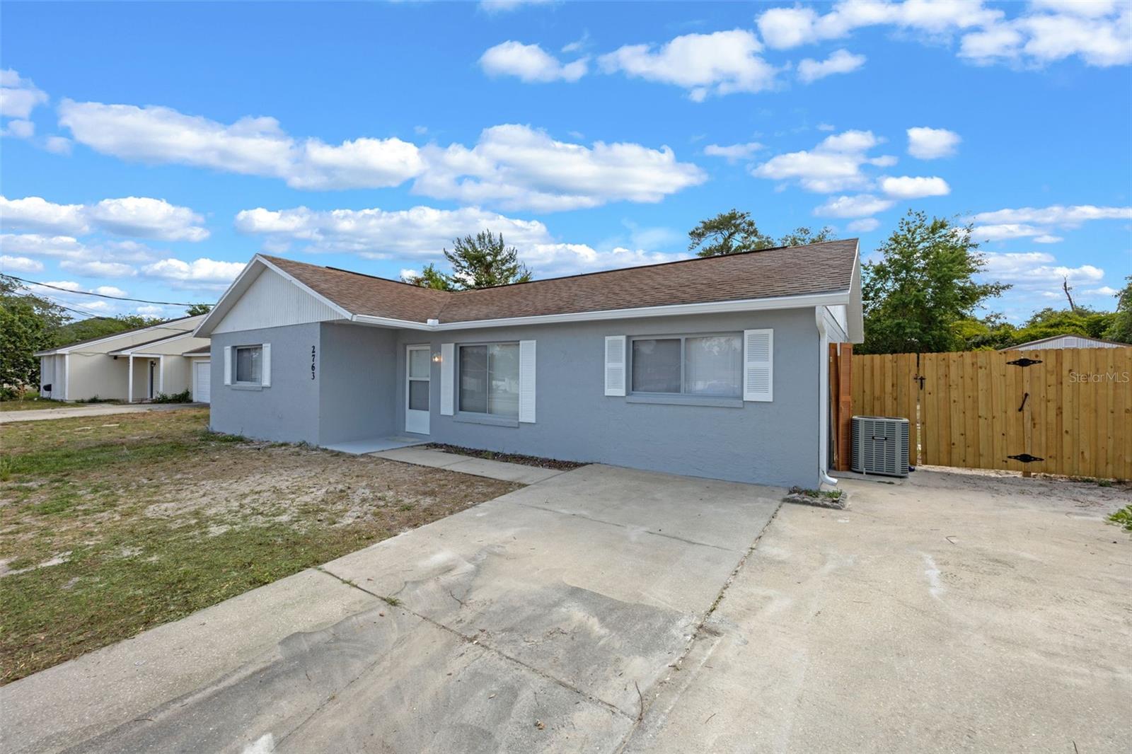 Image 5 of 75 For 2763 Waco Drive