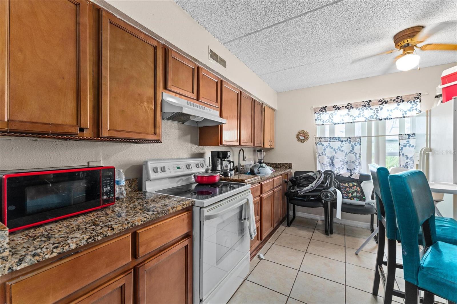 Image 7 of 15 For 707 Michigan Ct  2