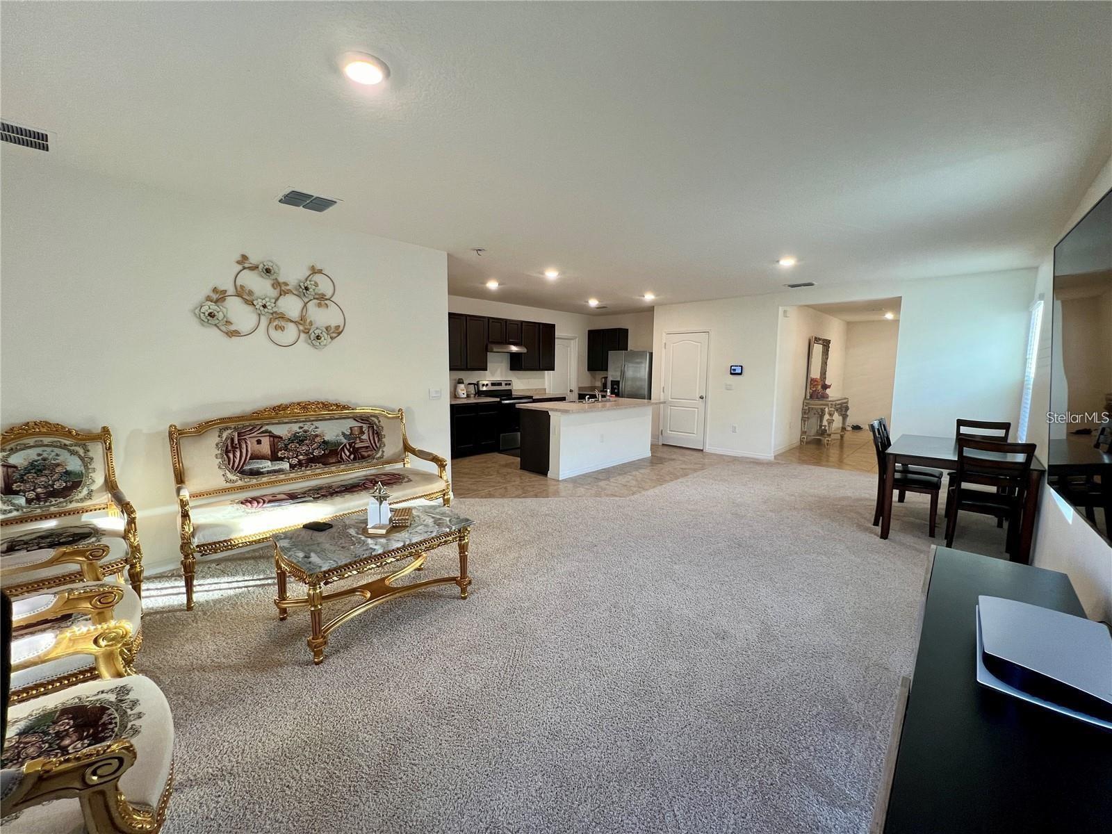 Image 12 of 19 For 1800 Post Oak Drive