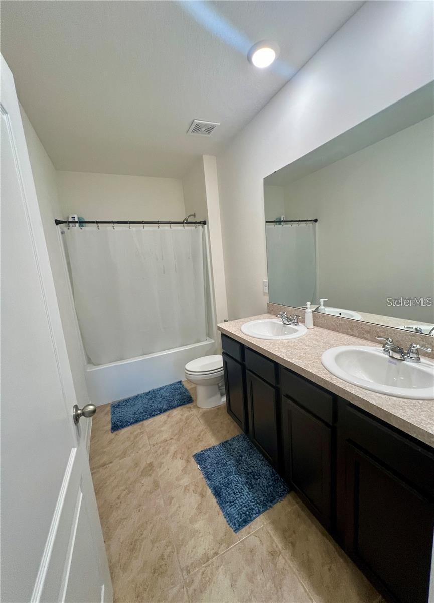Image 15 of 19 For 1800 Post Oak Drive