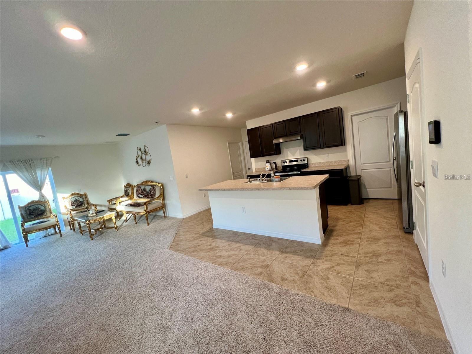 Image 4 of 19 For 1800 Post Oak Drive