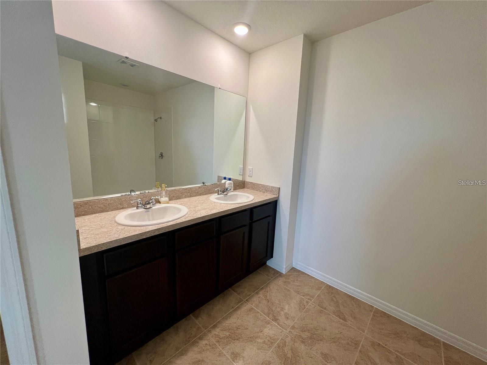 Image 9 of 19 For 1800 Post Oak Drive