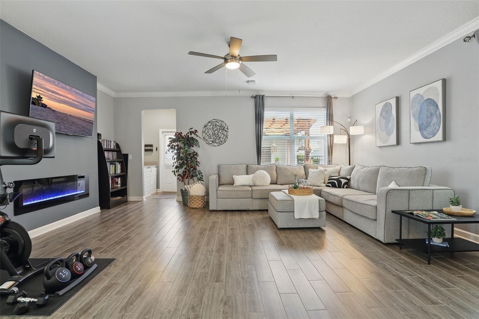 Image 14 of 65 For 12127 Sonnet Avenue