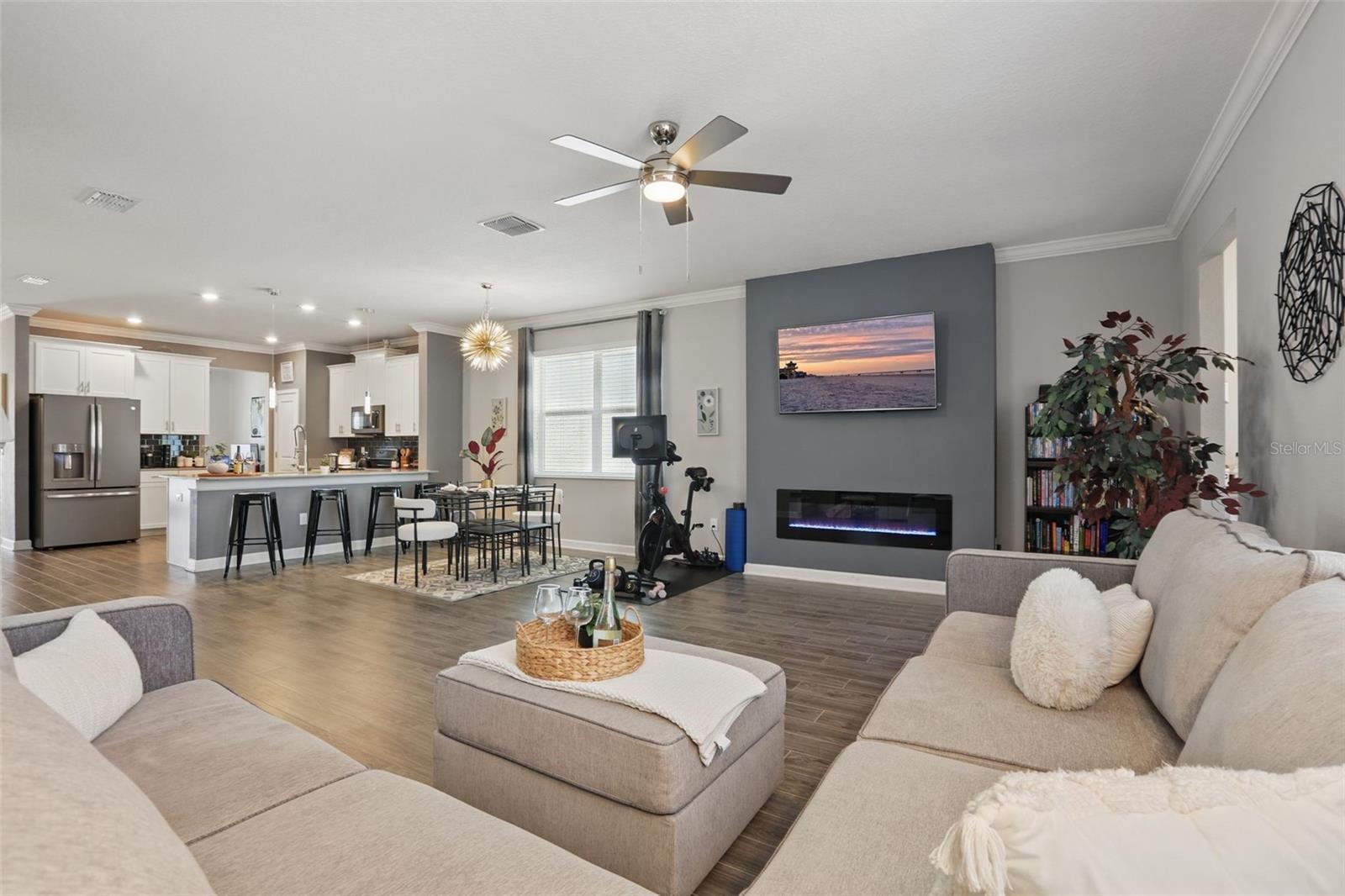 Image 15 of 65 For 12127 Sonnet Avenue