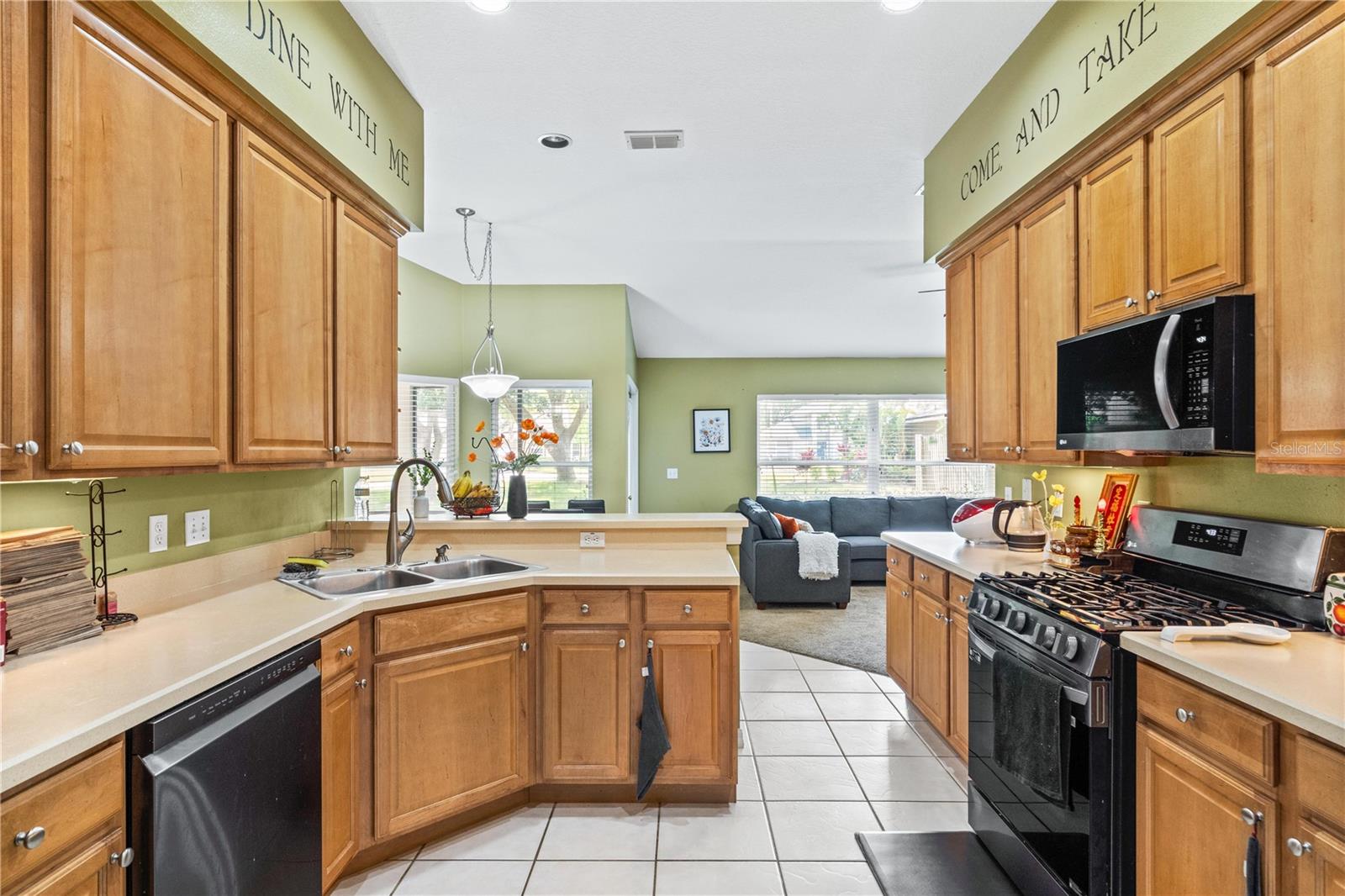 Image 11 of 36 For 346 Hickory Springs Court
