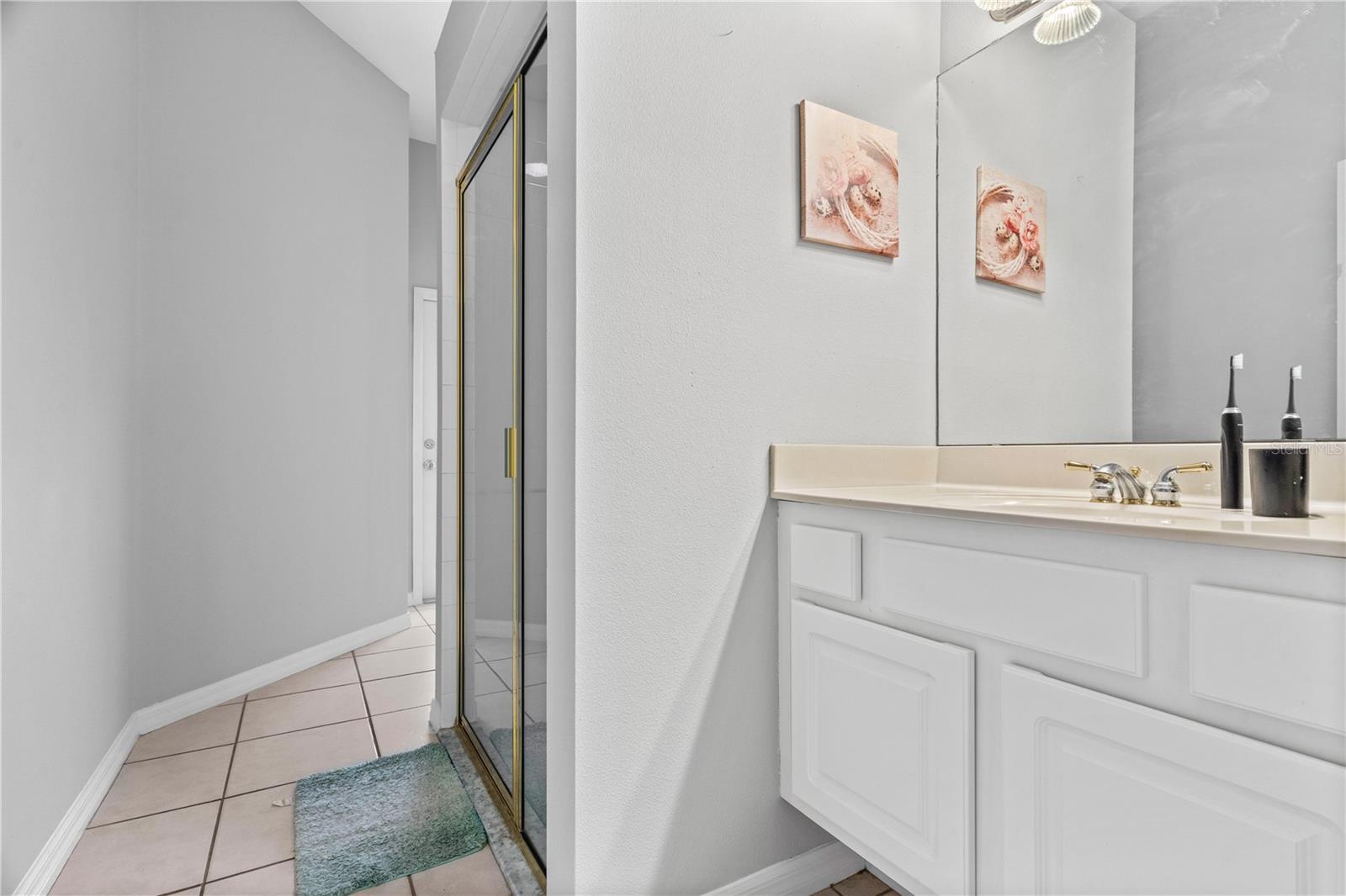 Image 19 of 36 For 346 Hickory Springs Court
