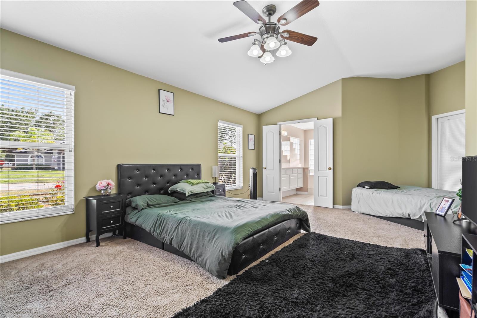Image 21 of 36 For 346 Hickory Springs Court