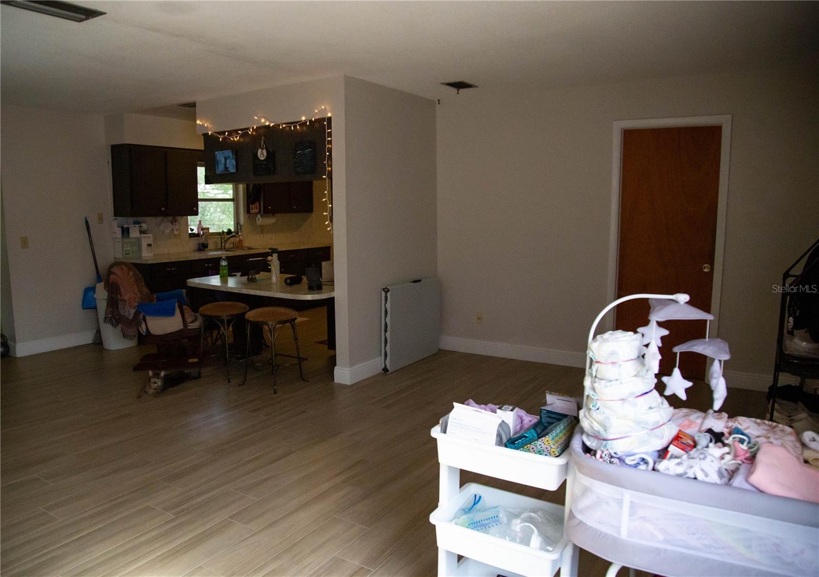 Image 5 of 19 For 704 Beverly Avenue