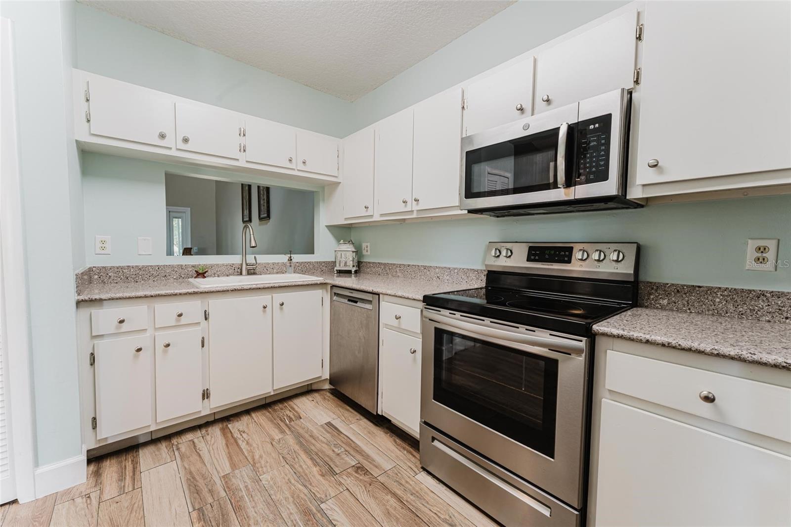 Image 9 of 41 For 604 Chestnut Oak Circle 106