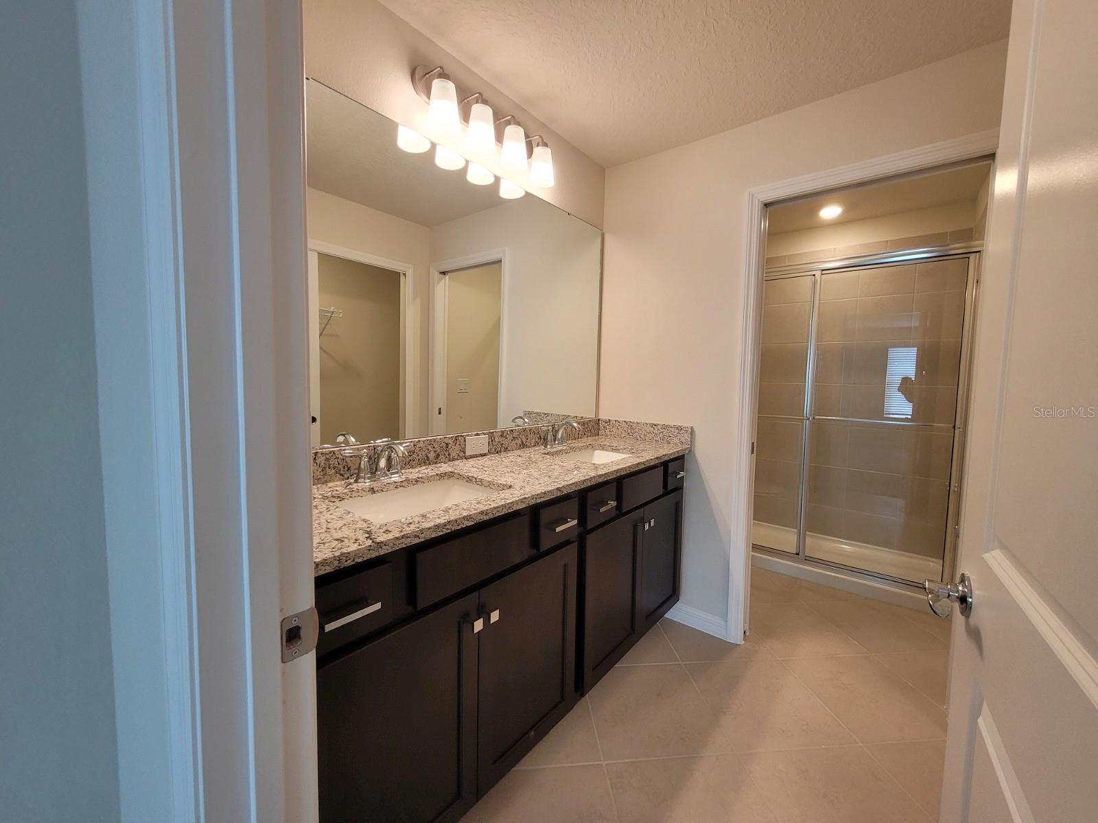 Image 16 of 96 For 1286 Shoreside Street