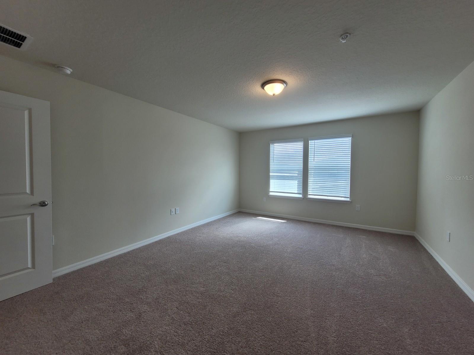 Image 20 of 96 For 1286 Shoreside Street
