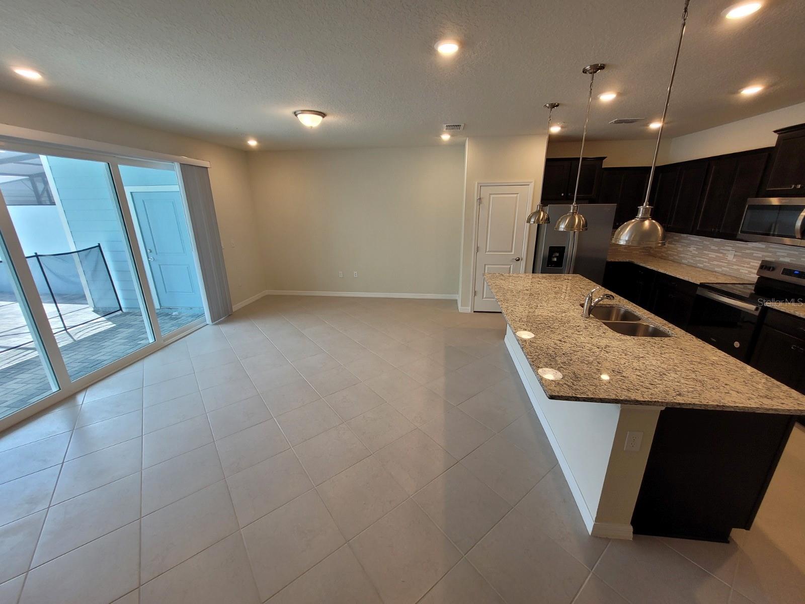 Image 33 of 96 For 1286 Shoreside Street