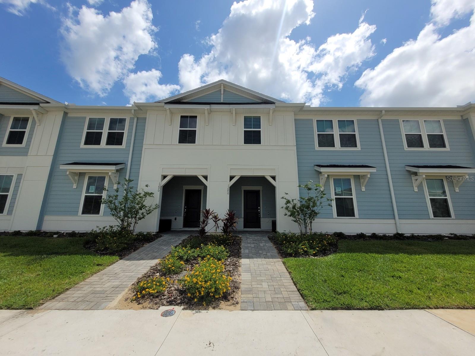 Image 4 of 96 For 1286 Shoreside Street