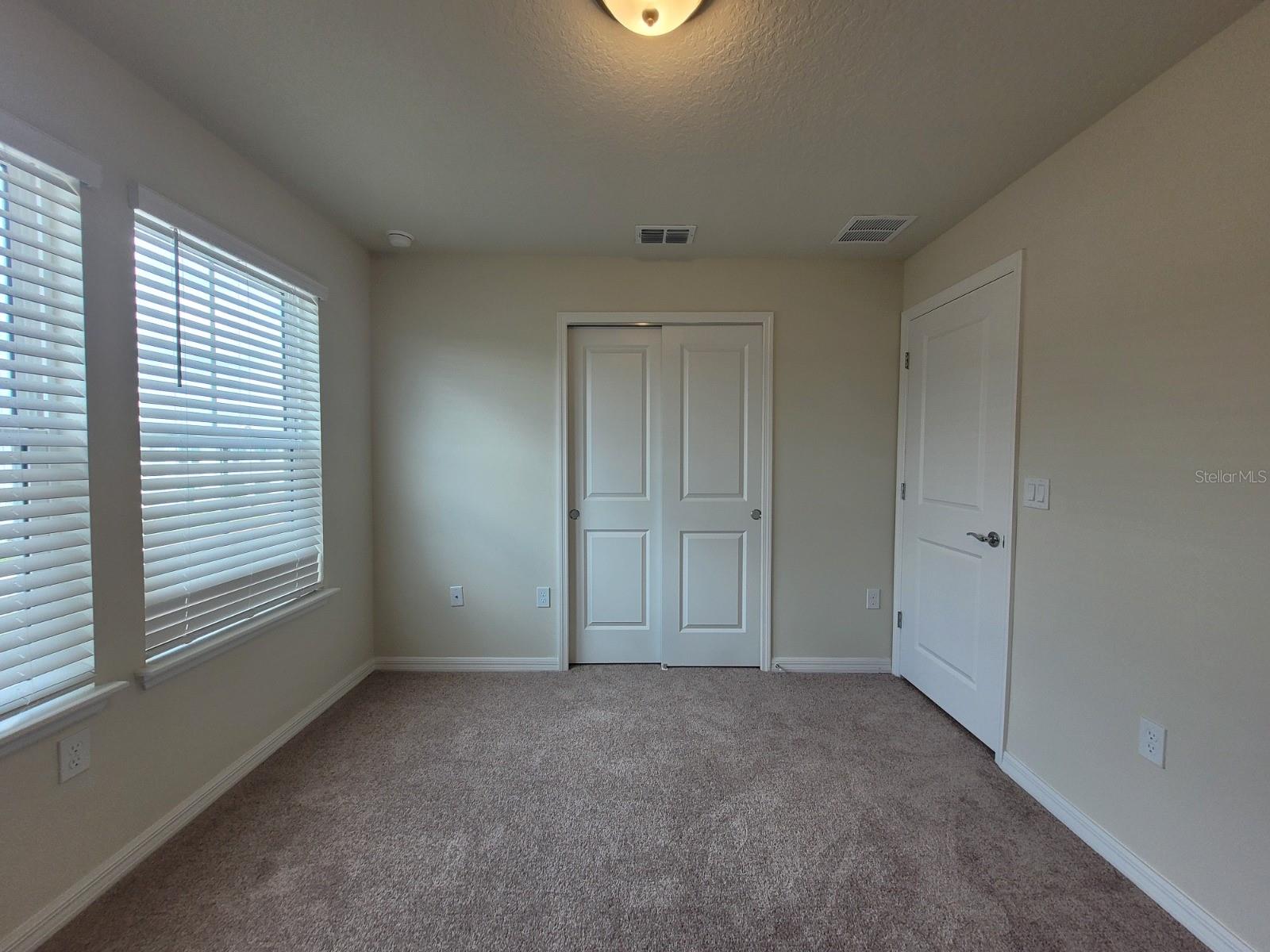 Image 8 of 96 For 1286 Shoreside Street