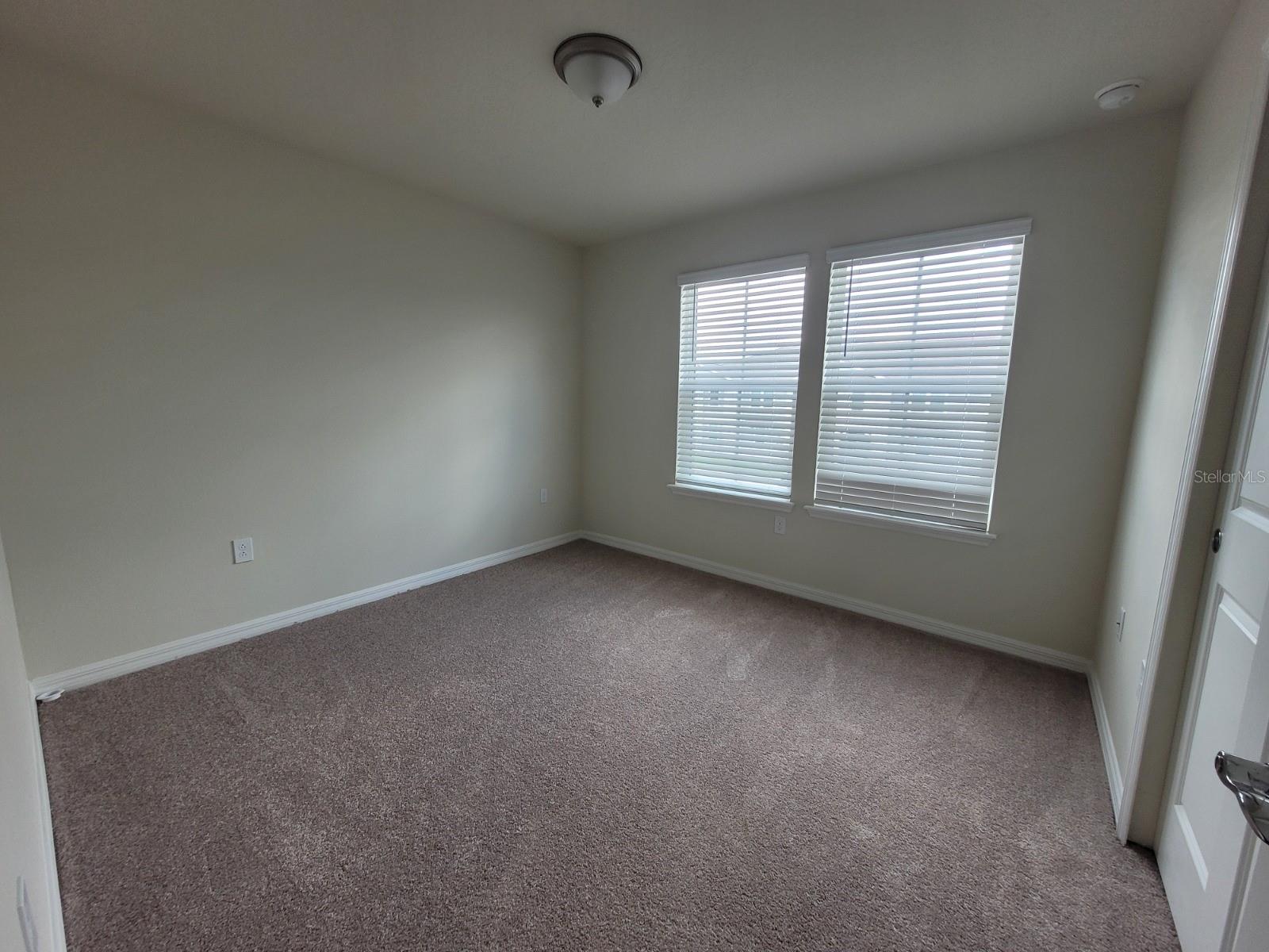 Image 9 of 96 For 1286 Shoreside Street
