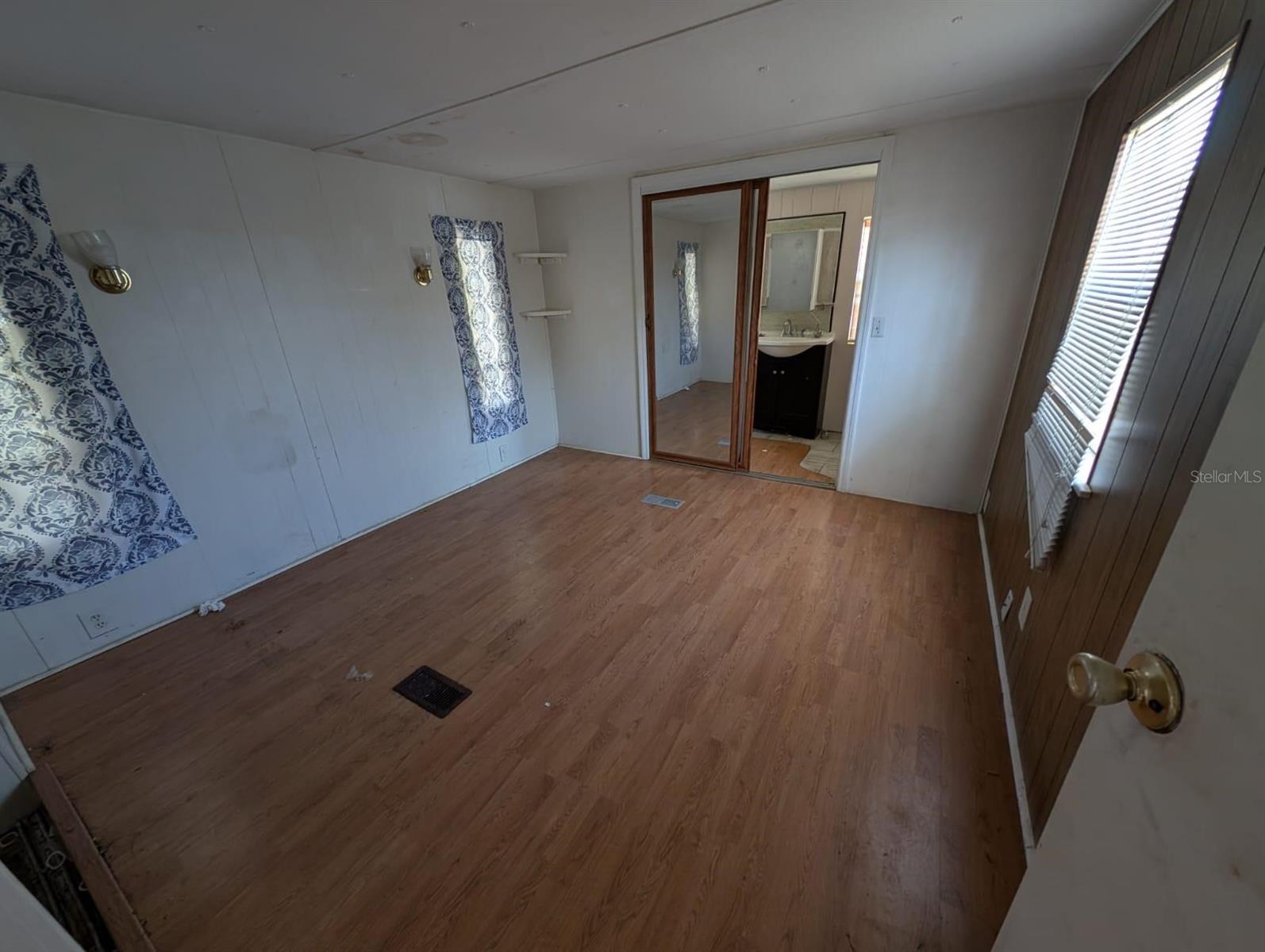 Image 10 of 22 For 39611 Gloryland Drive