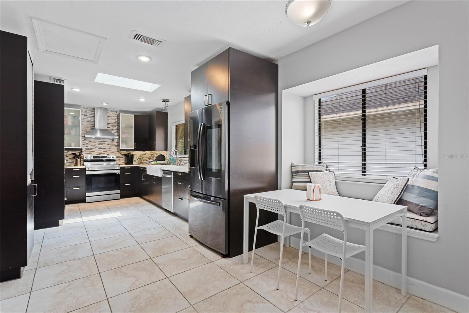 Image 10 of 30 For 408 Winsome Court
