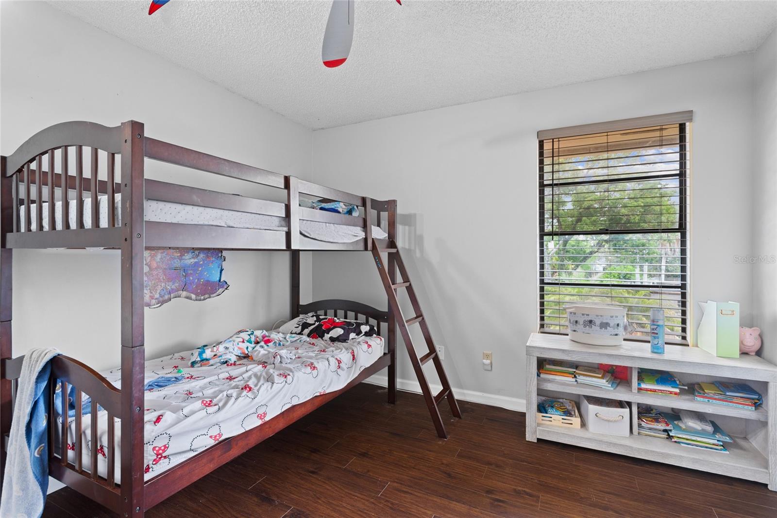 Image 22 of 30 For 408 Winsome Court