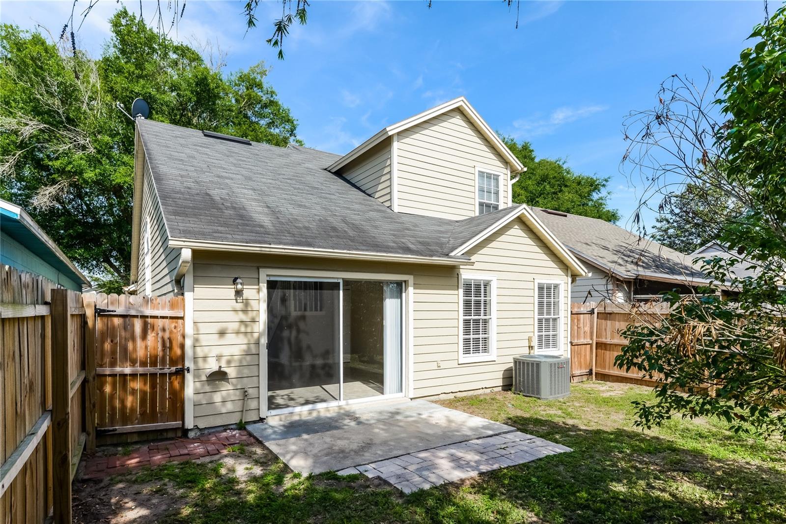 Image 16 of 17 For 1772 Chatham Circle