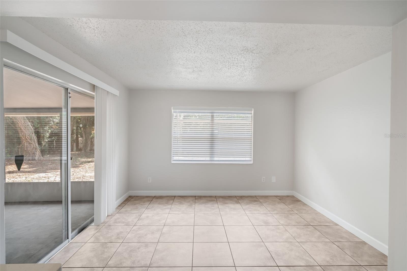 Image 11 of 32 For 1051 Arden Street