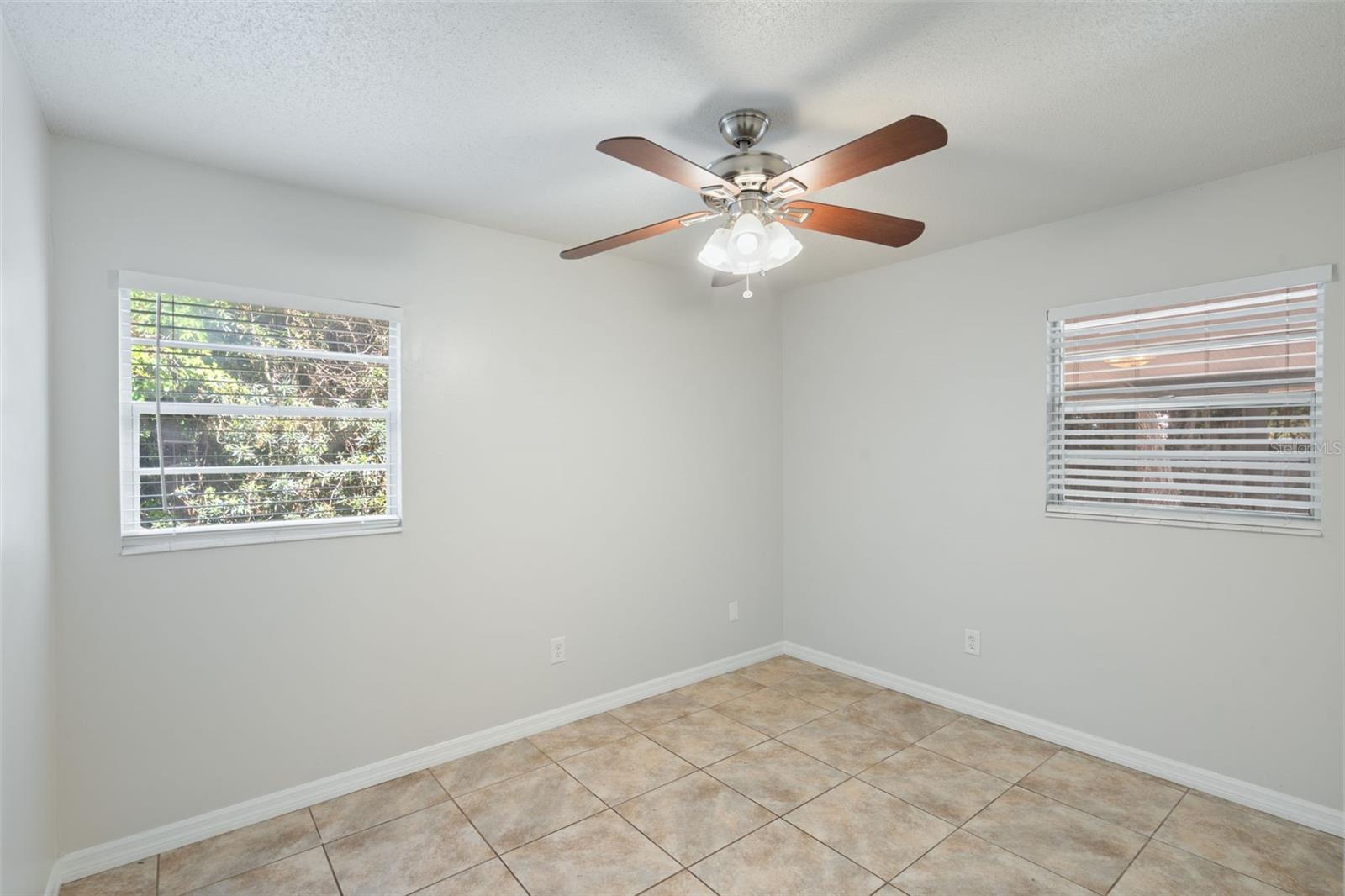 Image 19 of 32 For 1051 Arden Street