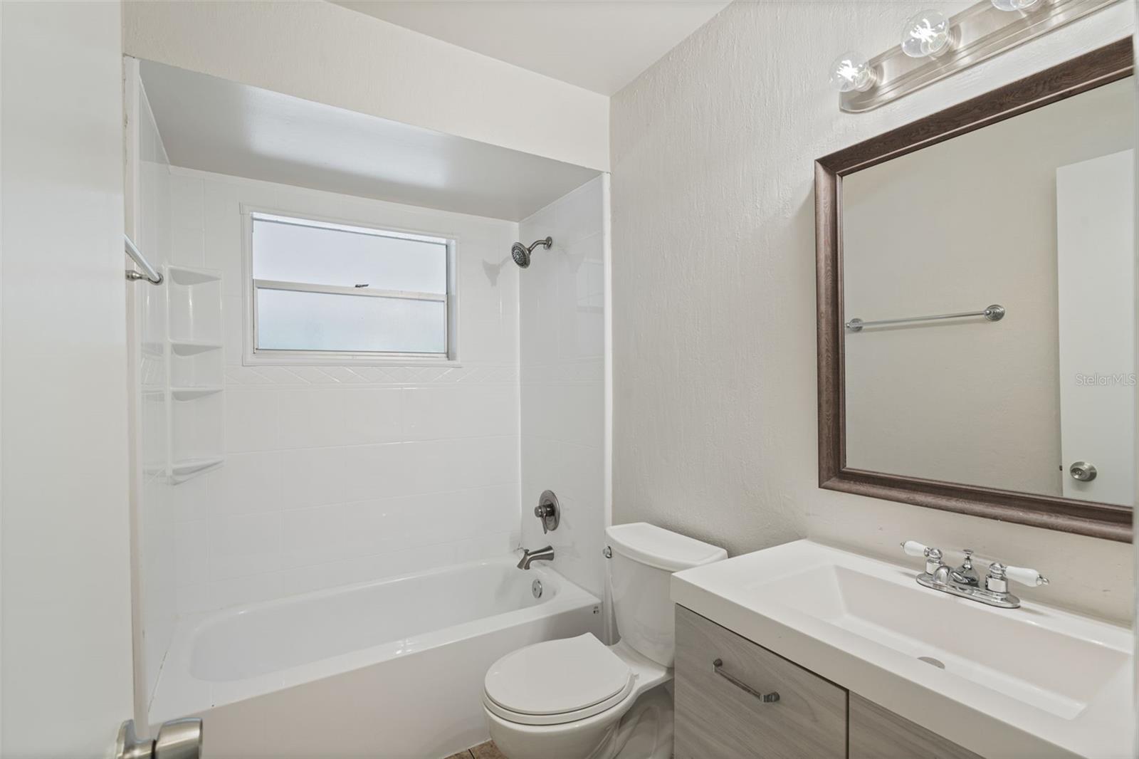 Image 21 of 32 For 1051 Arden Street