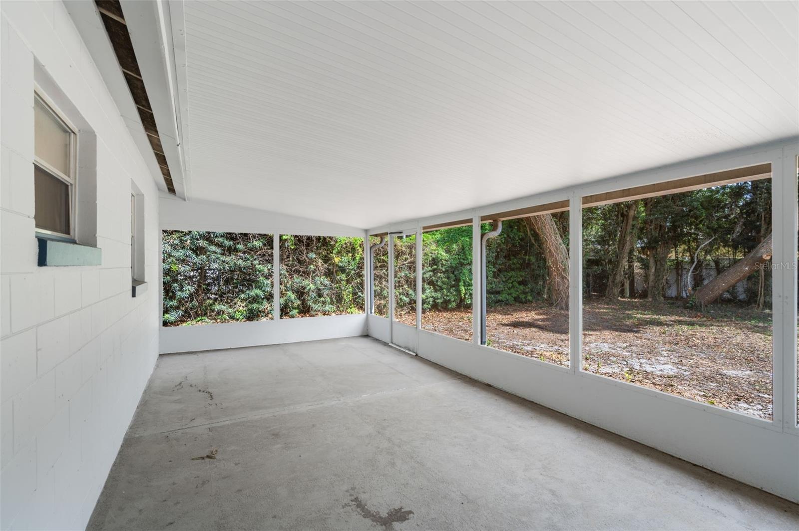 Image 22 of 32 For 1051 Arden Street