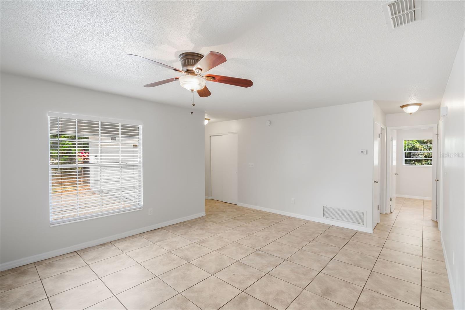 Image 4 of 32 For 1051 Arden Street