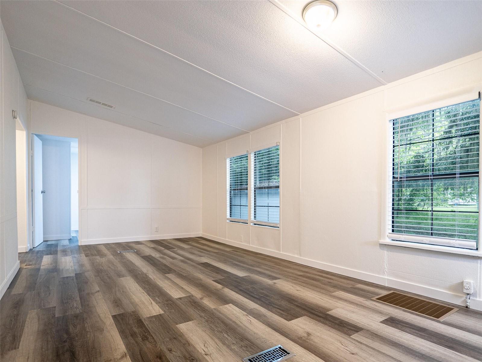 Image 13 of 49 For 1610 Orange Avenue