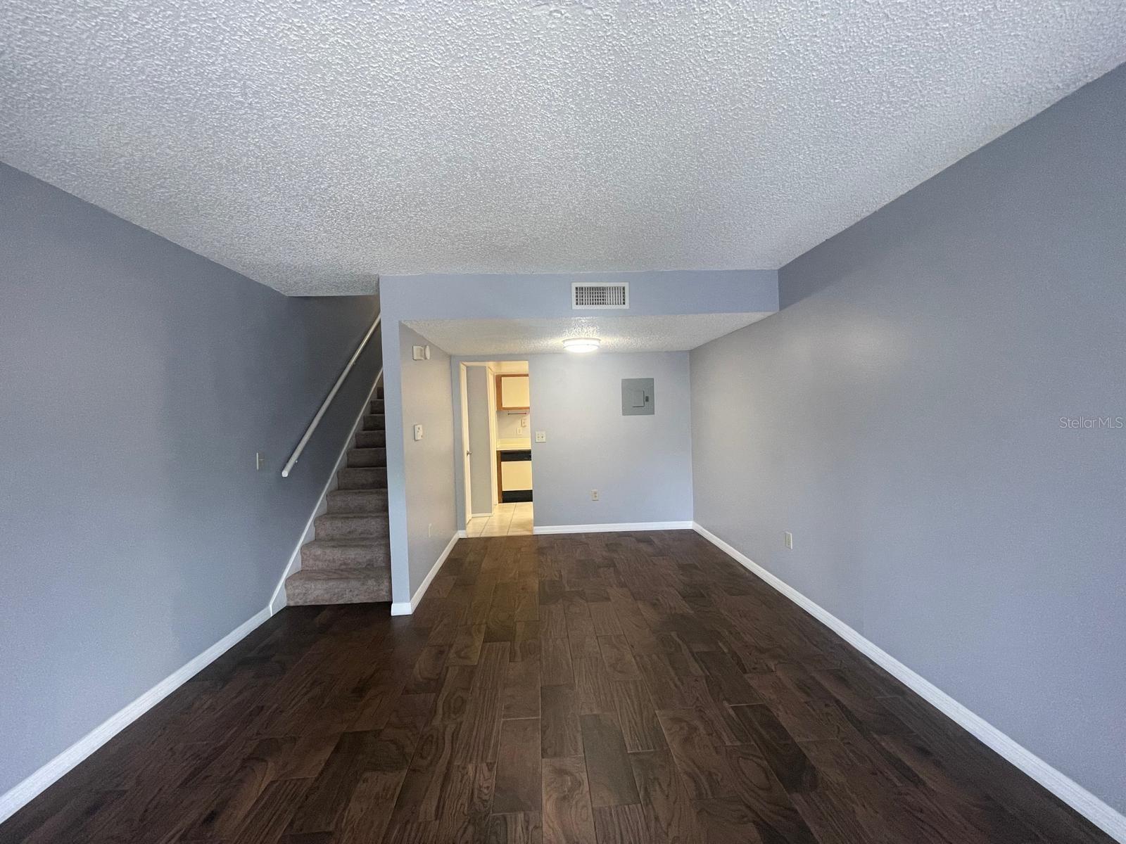 Image 3 of 20 For 4117 Semoran Boulevard 7