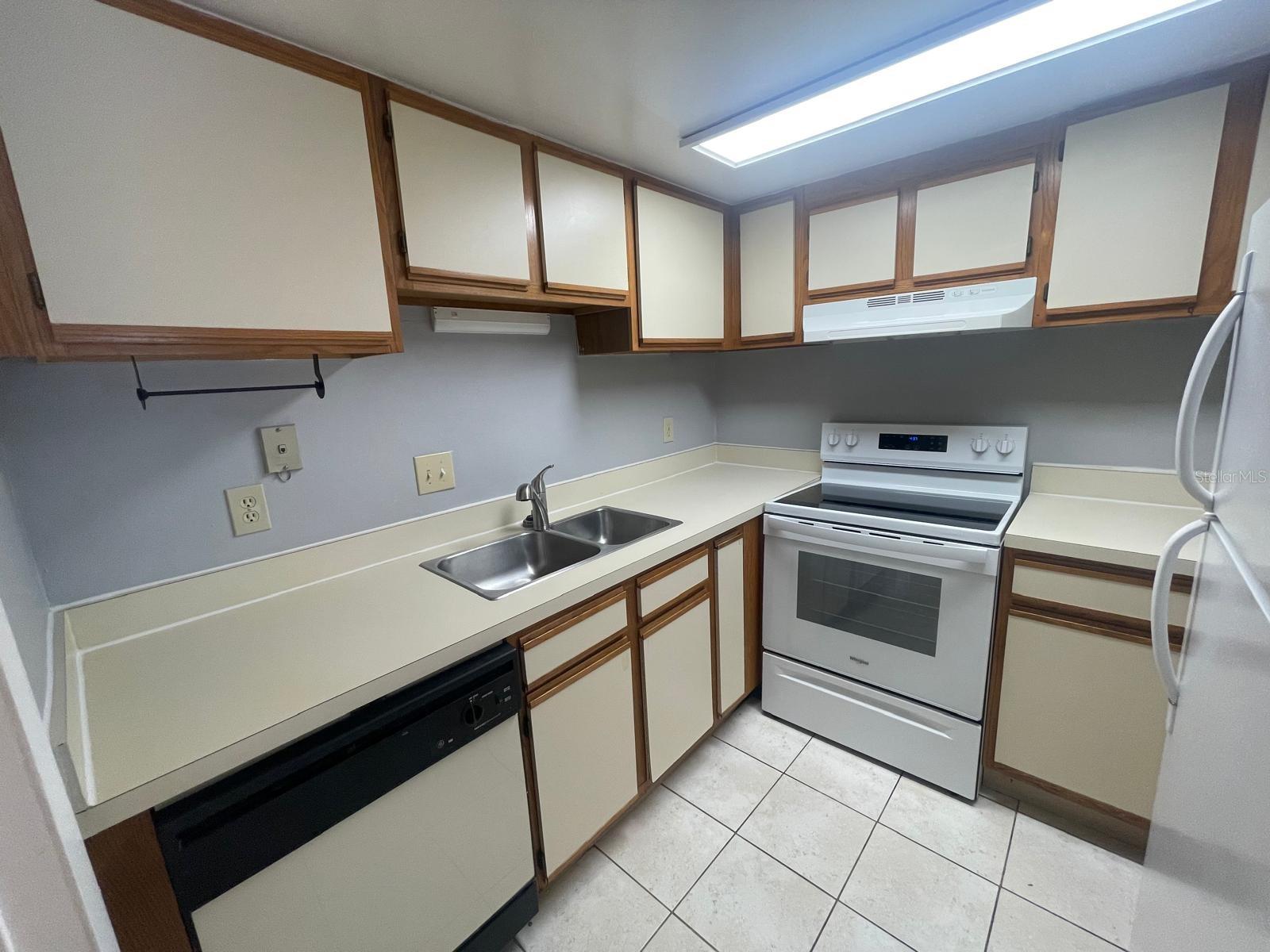 Image 7 of 20 For 4117 Semoran Boulevard 7
