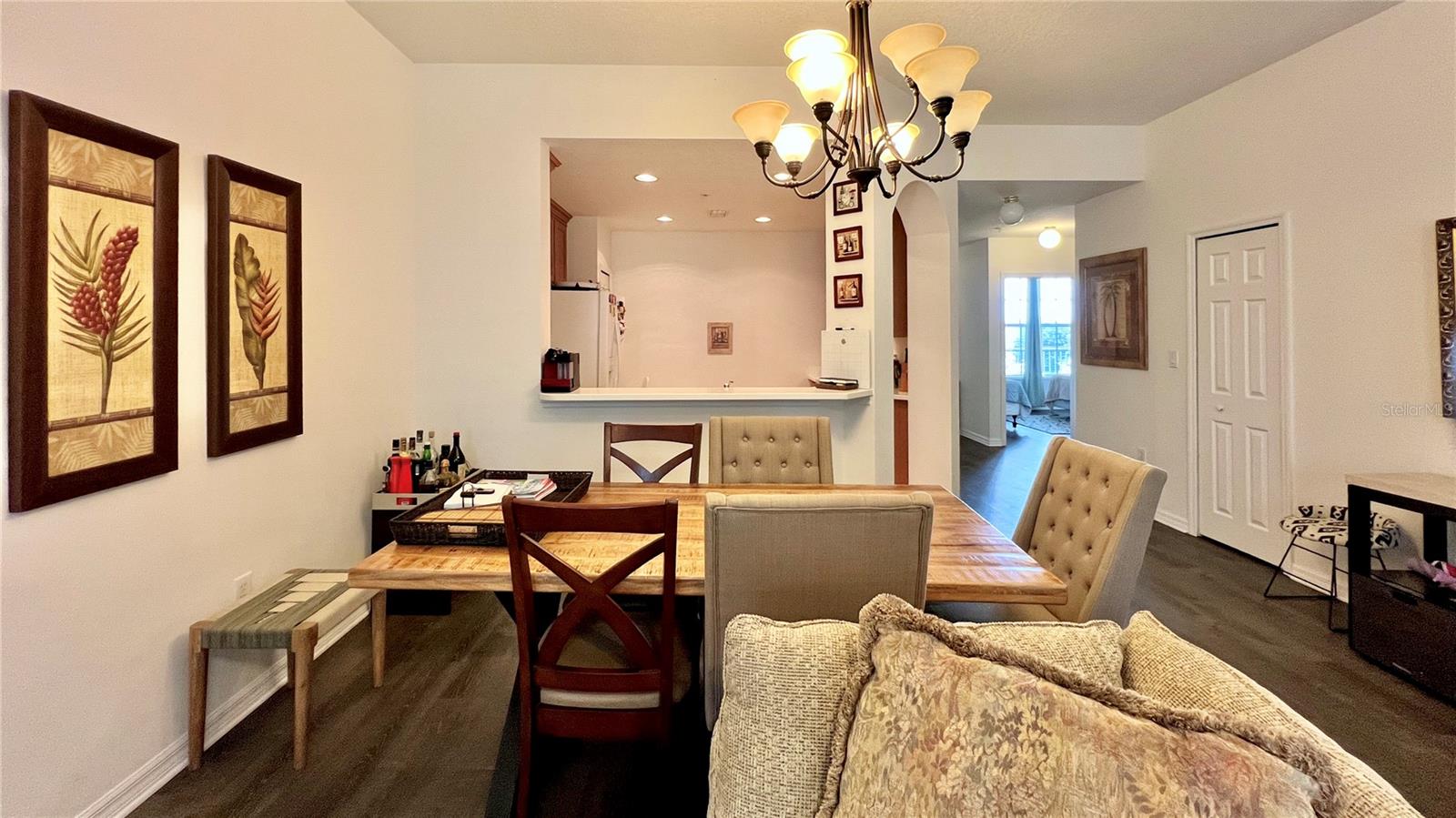 Image 11 of 41 For 921 Begonia Road 302