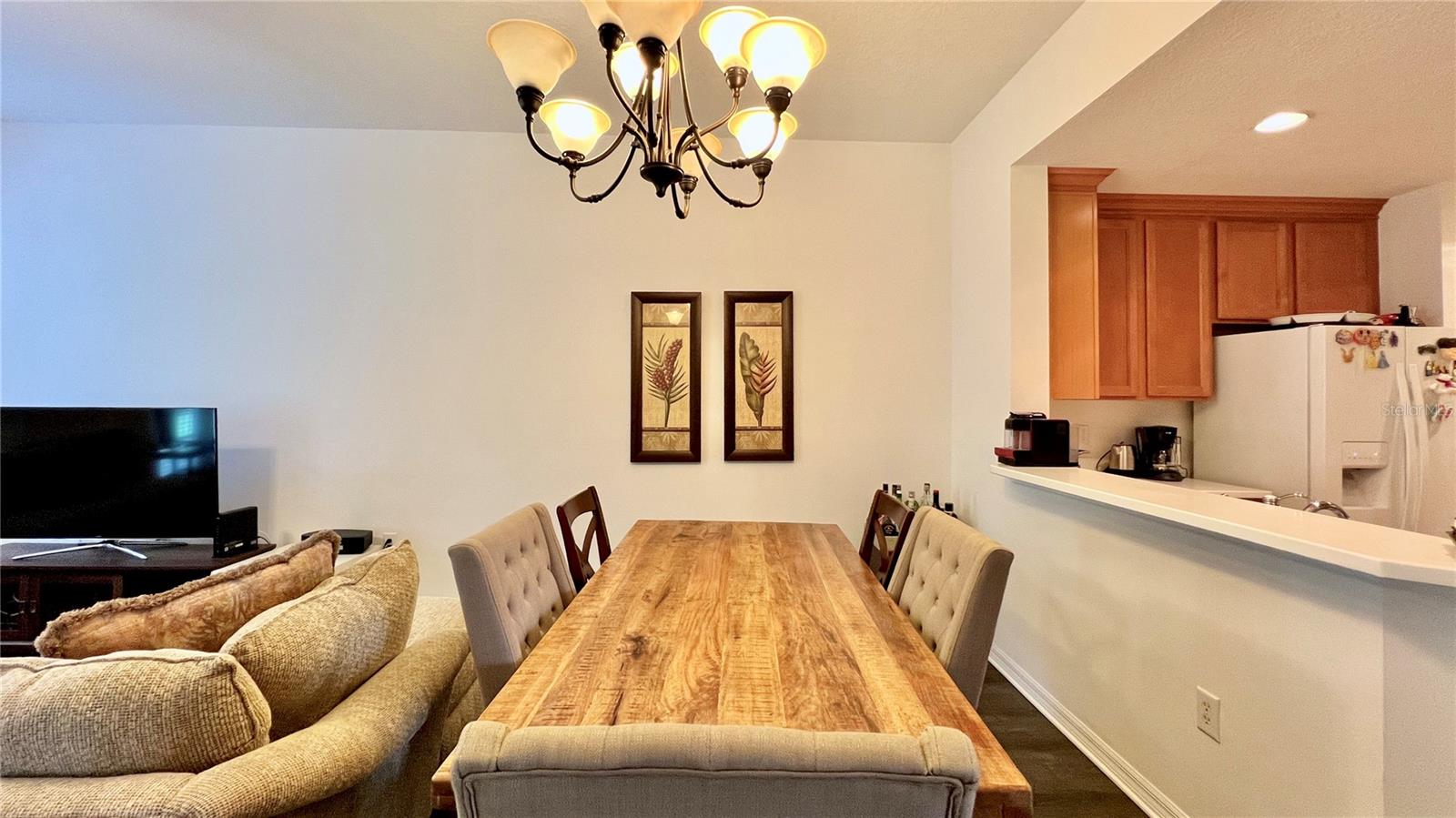 Image 12 of 41 For 921 Begonia Road 302