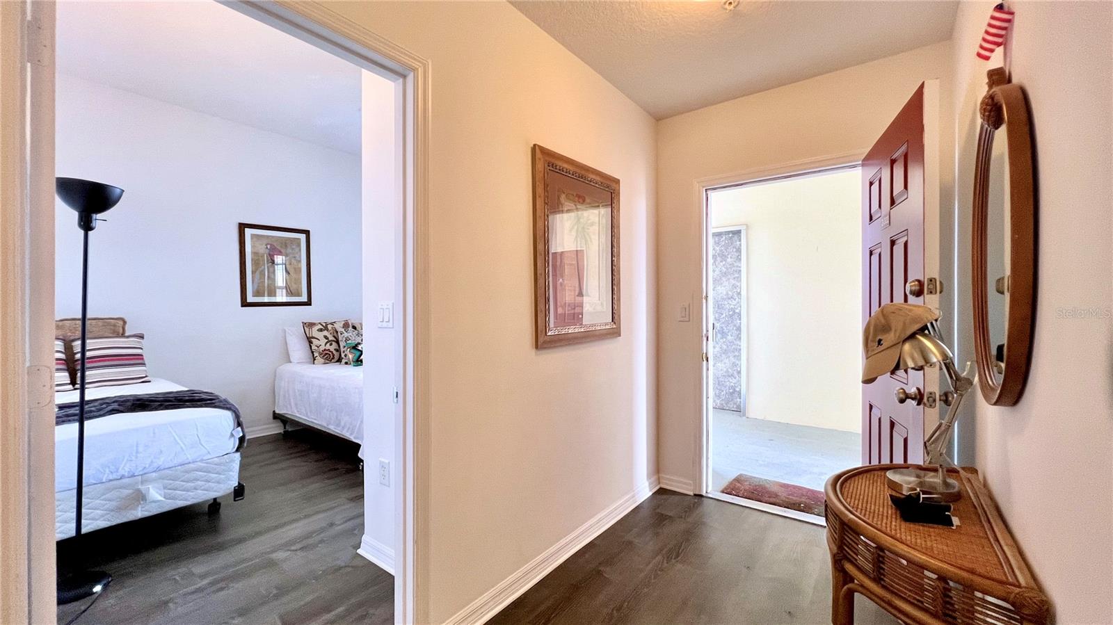 Image 28 of 41 For 921 Begonia Road 302