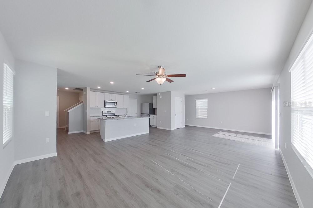 Image 6 of 21 For 8621 43rd Terrace