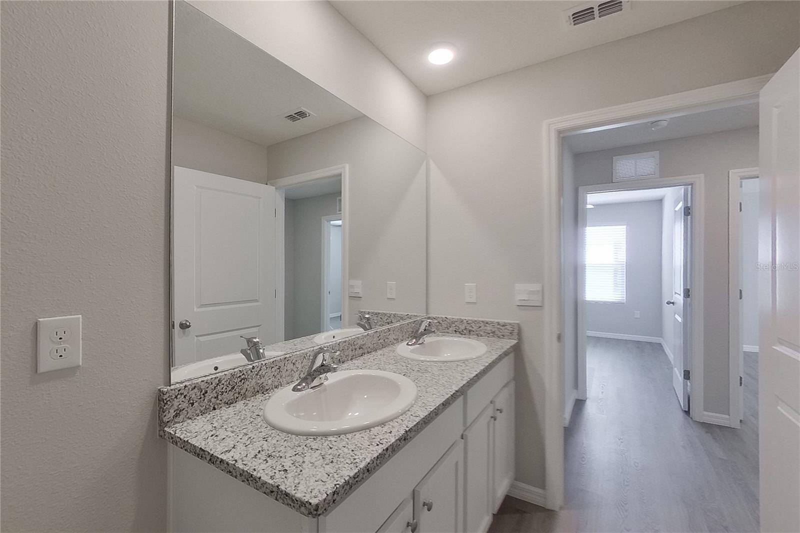 Image 16 of 25 For 8616 44th Court