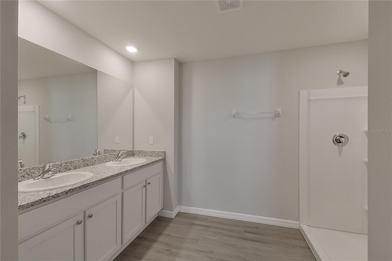 Image 20 of 25 For 8616 44th Court