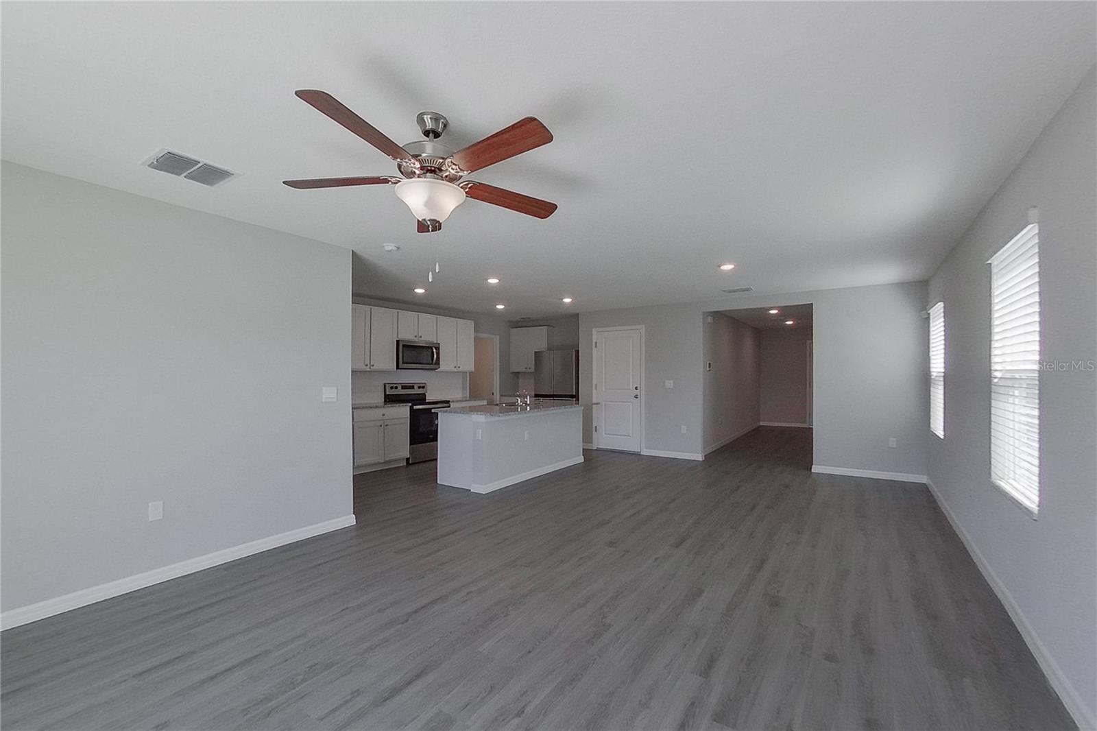 Image 3 of 25 For 8616 44th Court