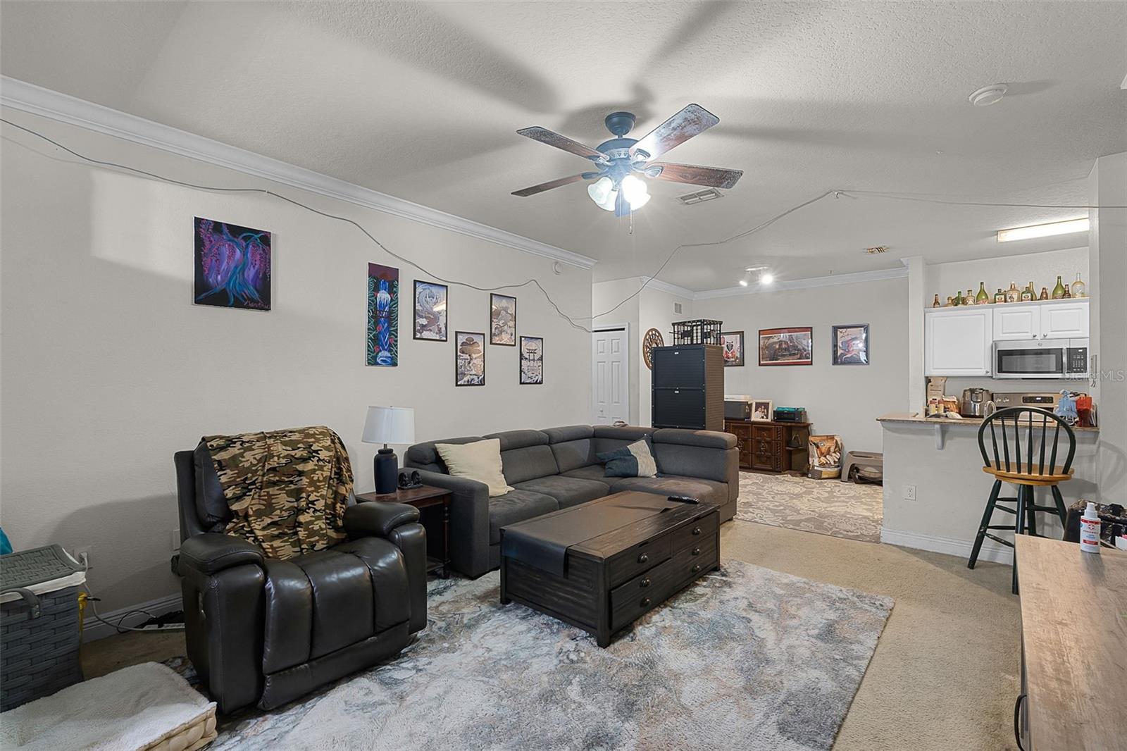 Image 4 of 17 For 304 Southern Pecan Circle 105