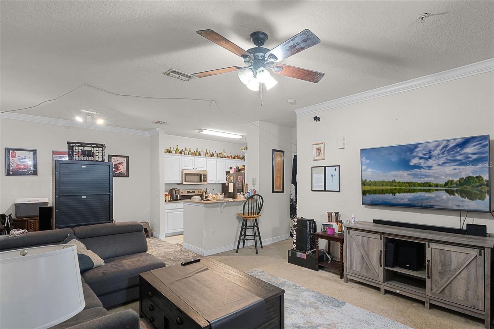 Image 5 of 17 For 304 Southern Pecan Circle 105