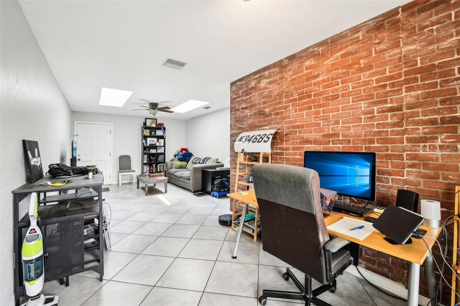 Image 20 of 27 For 1239 Ridgewood Street
