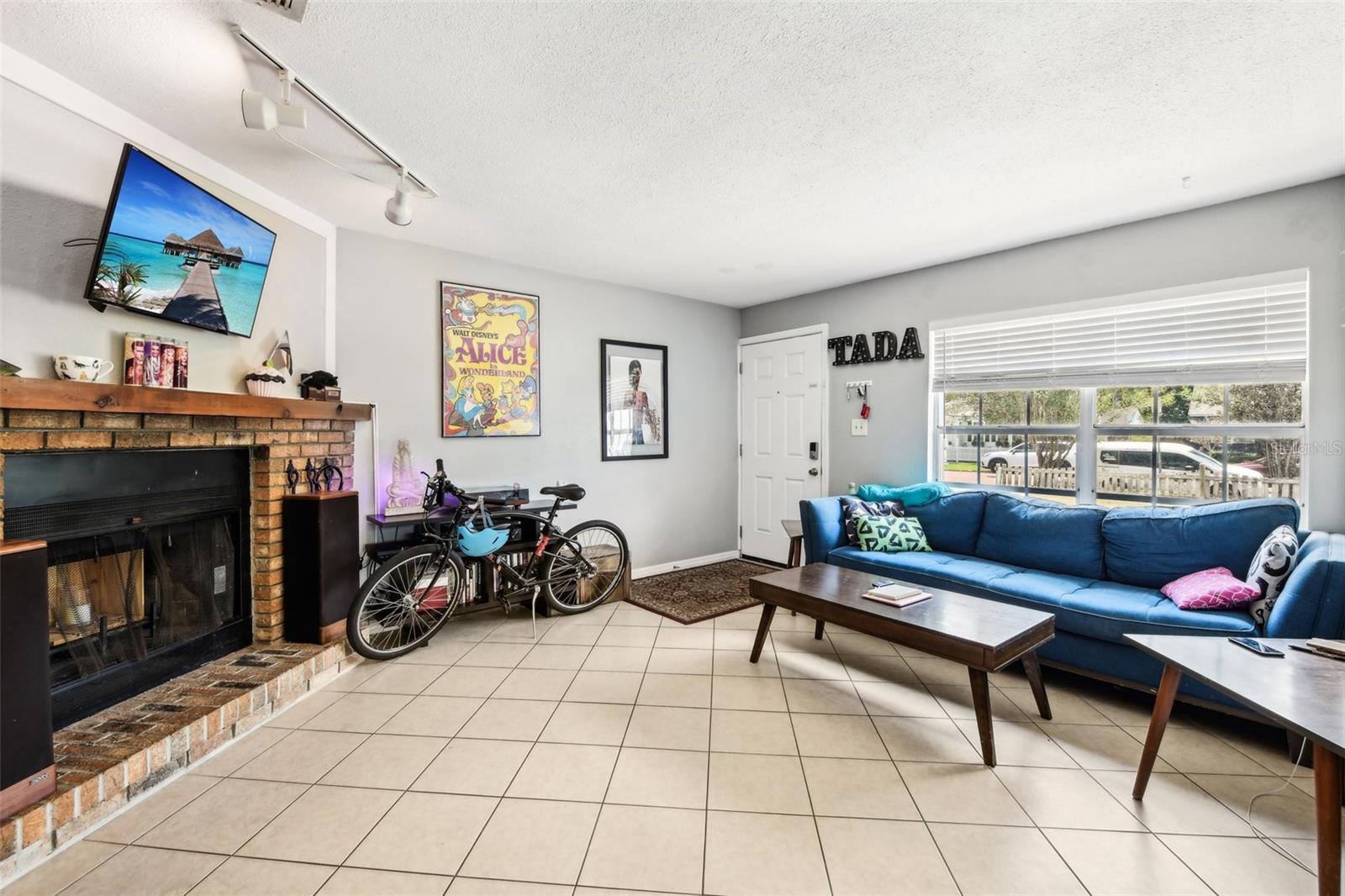 Image 3 of 27 For 1239 Ridgewood Street