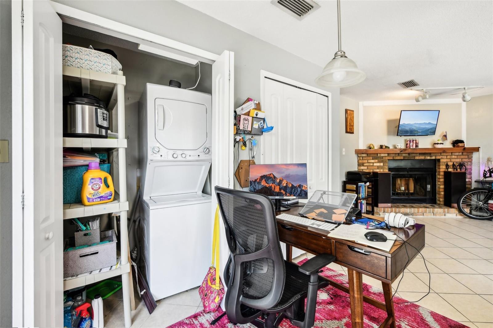 Image 7 of 27 For 1239 Ridgewood Street