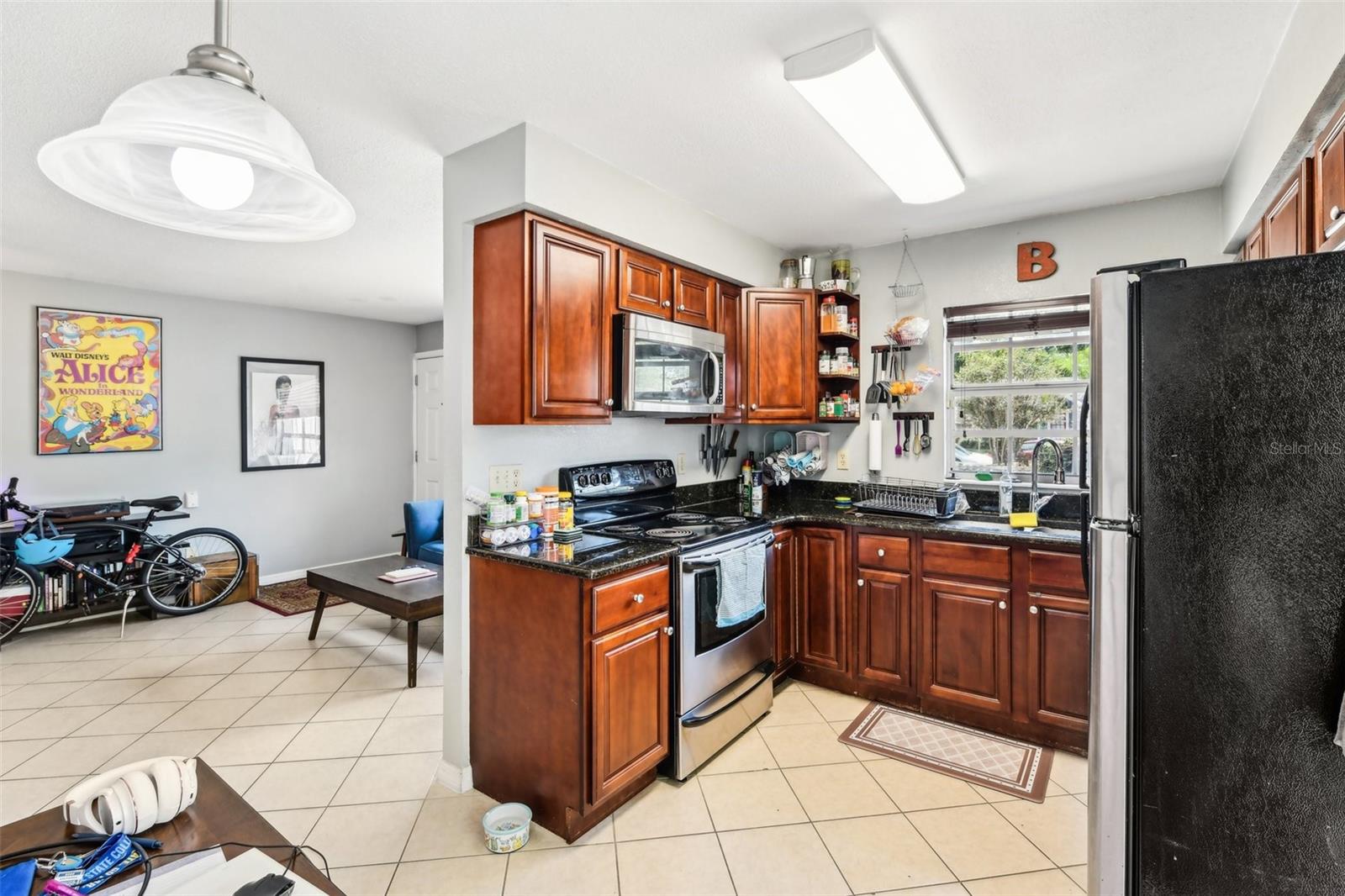 Image 8 of 27 For 1239 Ridgewood Street
