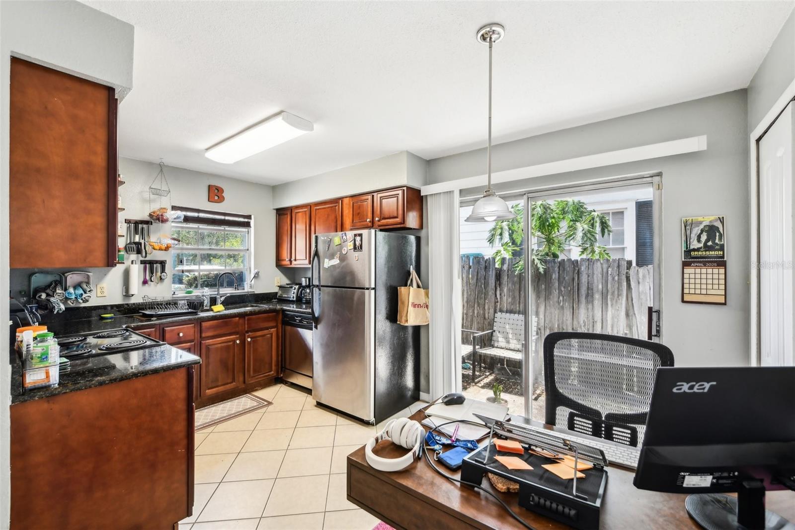 Image 9 of 27 For 1239 Ridgewood Street