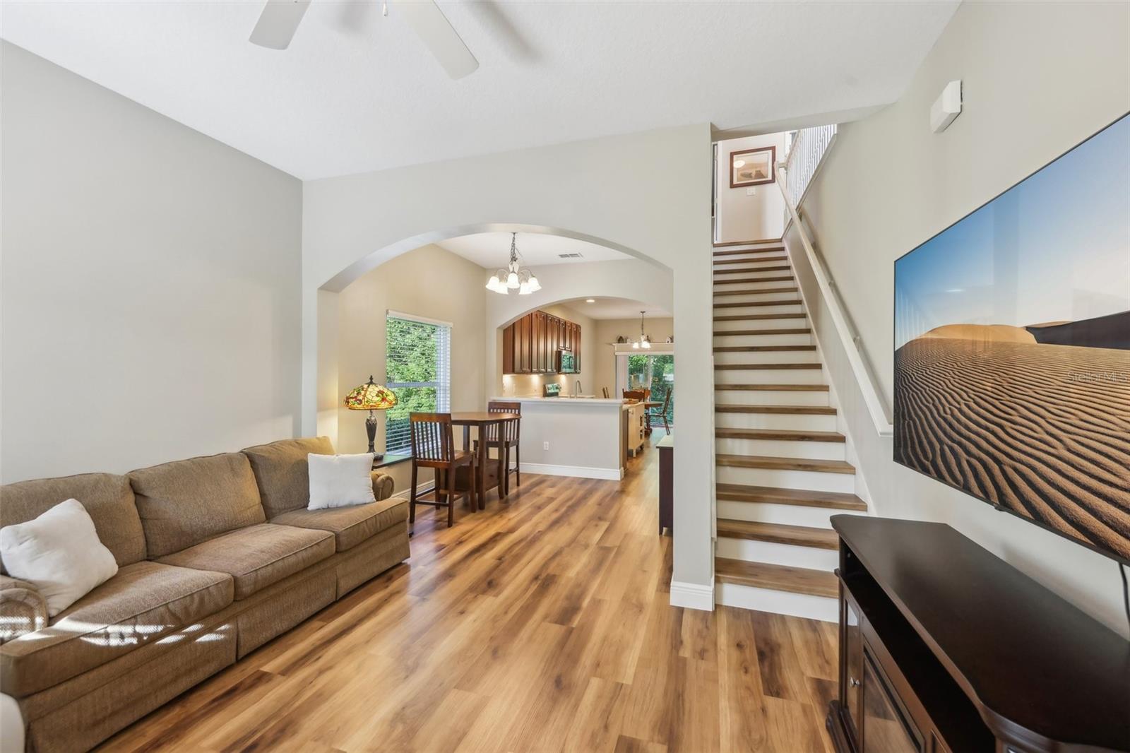 Image 4 of 26 For 10404 Park Commons Drive